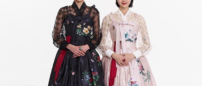 A bustier, skirt, and blouse set designed by reinterpreting the form of folk paintings 'Hwajeopdo' and 'Hanbok'.